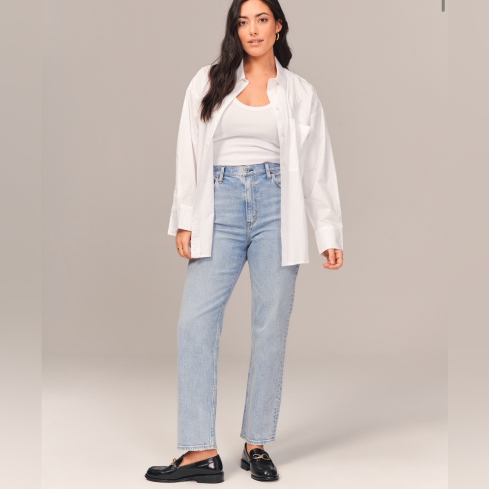 Curve Love Ultra High Rise Ankle Straight A&F Jean